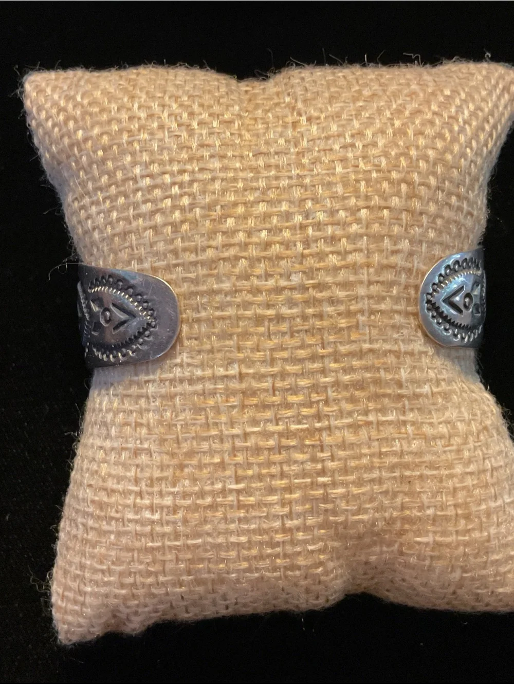 Vintage Navajo sterling 925 cuff bracelet featuring a central turquoise stone